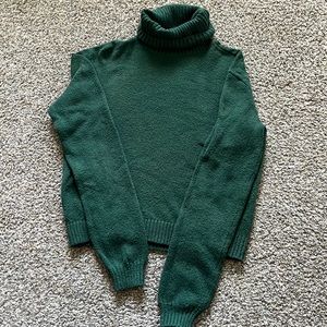 Hollister turtleneck